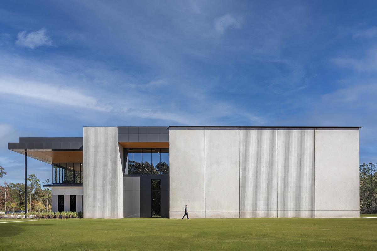 elevation VGXI Headquarters and Biomanufacturing Facility / Tilt up Construction / Conroe US / Hanbury