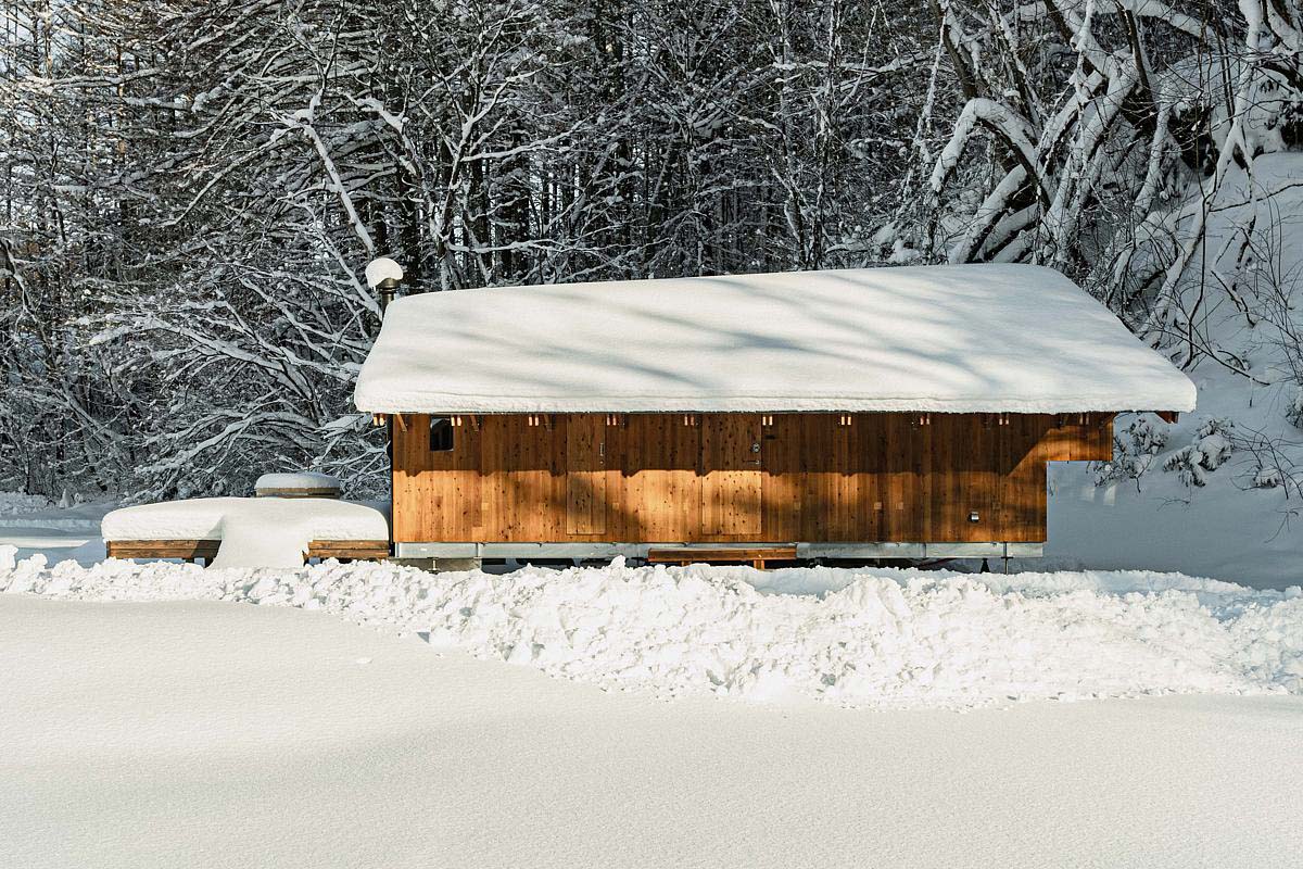 snow roof Earthboat-Japan-Pan-Projects