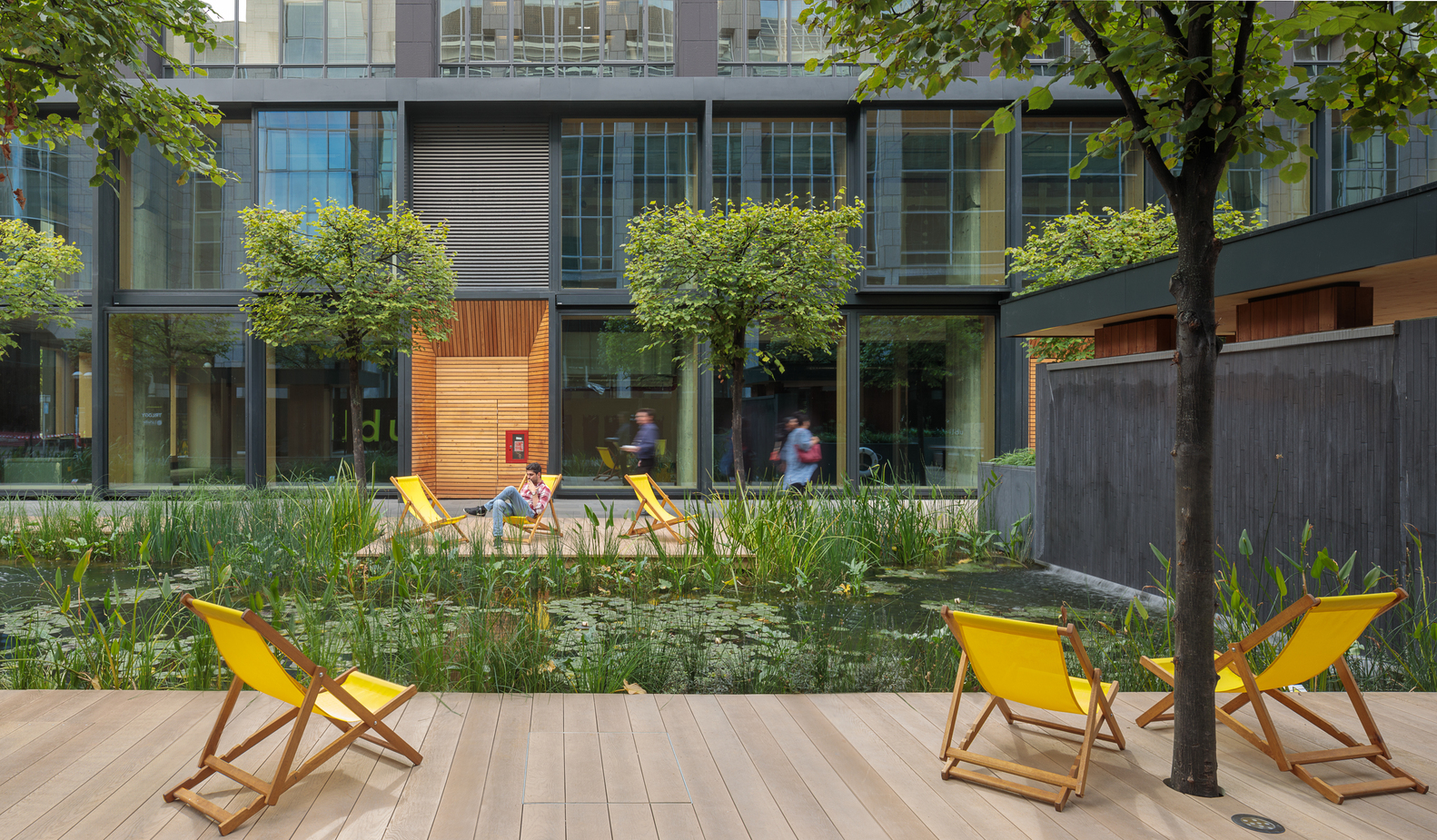Republic   Import Building Water garden ©Dirk Lindner   online use